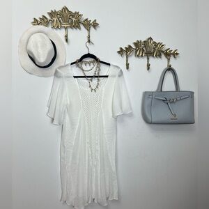 Knit mix media white tunic M ptp 20”